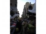 Těsné uličky, množství stánku a lidí, to je bazar Chán al-Chalílí
